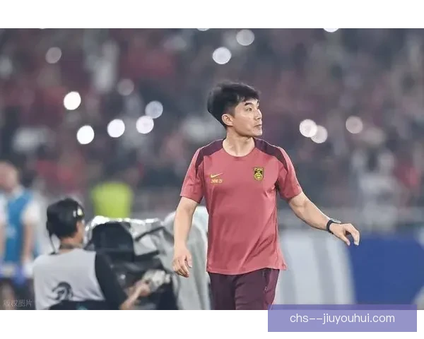 郑智登顶2013亚洲足球先生见证中国足球老将荣耀与坚持传奇时刻